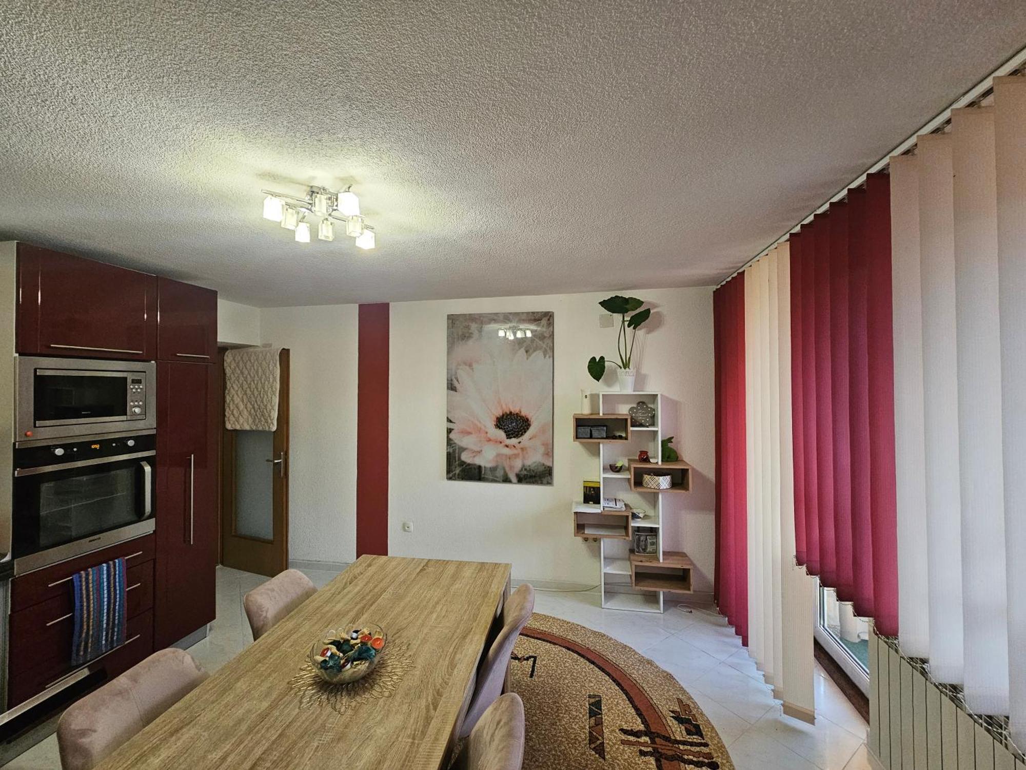 Loorus Apartment Bihac Luaran gambar